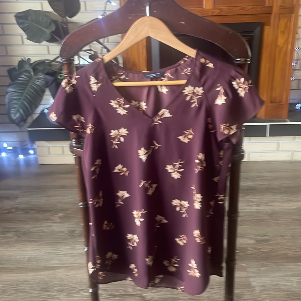 Sheer XS Denver Hayes blouse. BERGUNDY MAROON COLOR
